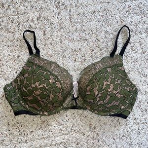 VS push green lace bra